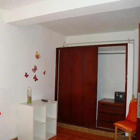 Cerro בית הארחה