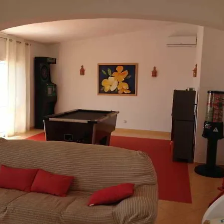 Πανσιόν Cerro Αλμπουφέιρα